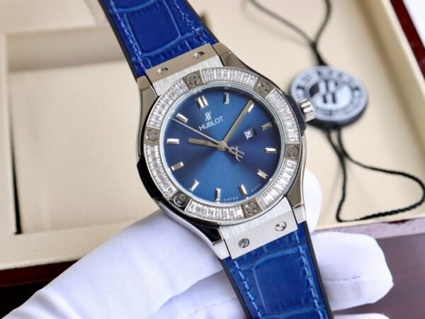 Hublot Classic Fusion Silver-Diamond Luxury Woman Watch