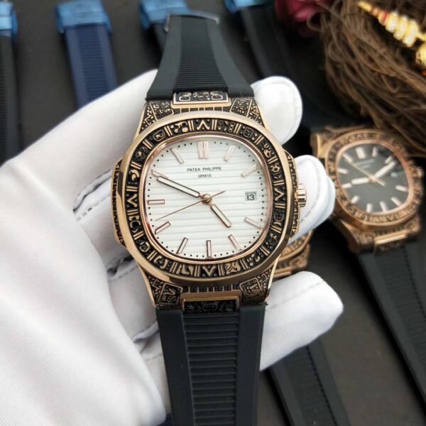 Patek Philippe Nautilus Gold-Black Engraved 5711/1A 40 mm